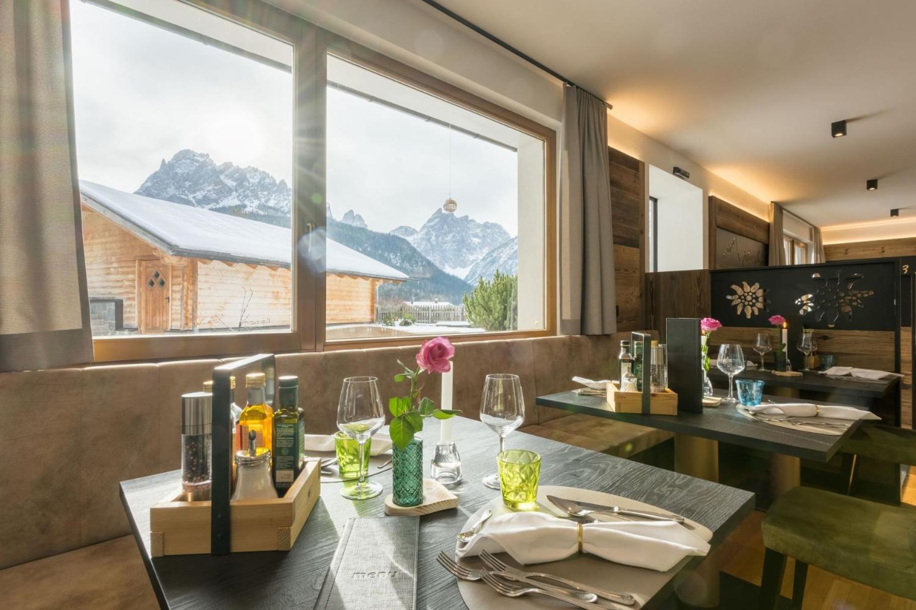 Biovita Hotel Alpi Sexten Exterior photo